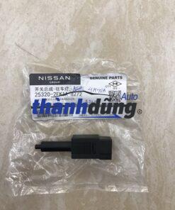 CÔNG TẮC ĐÈN PHANH XTRAIL