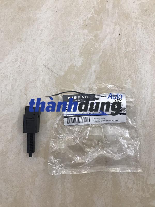 CÔNG TẮC ĐÈN PHANH XTRAIL