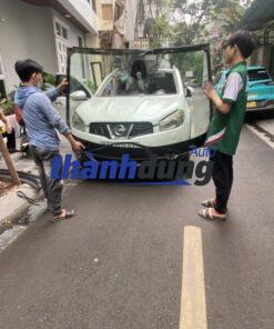 KÍNH CHÁN GIÓ TRƯỚC NISSAN QASHQAI 2009