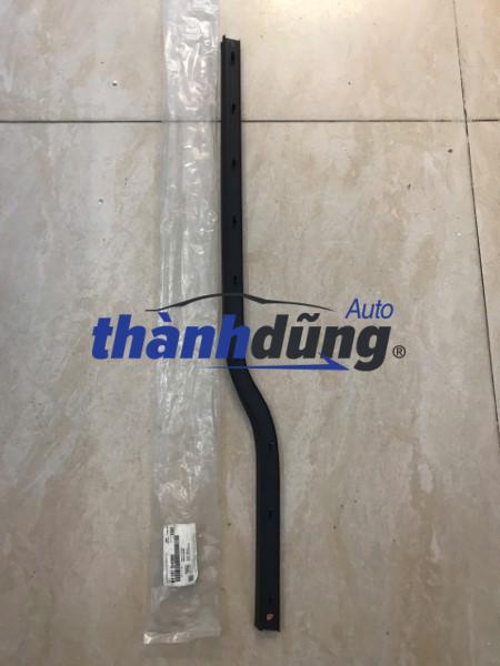 lông nheo cửa ngoài hyundai hd78 | 811615h000