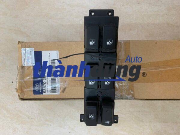CÔNG TẮC NÂNG HẠ KÍNH TỔNG HYUNDAI SANTAFE | 935702B100S4 - Ảnh 2