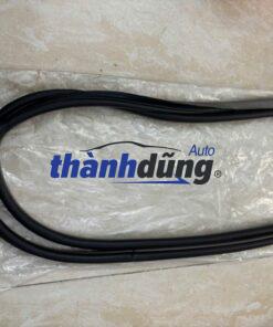 ron khung cánh cửa hyundai porter 2 | 82120-4f001
