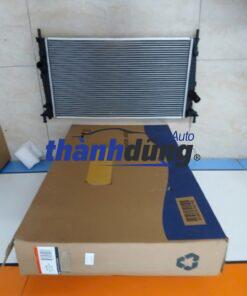 két nước xe ford focus 1.8l mt | 3n6h-8005-ad