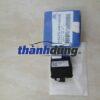 công tắc nâng kính trước phải hyundai accent | 93575h65004x