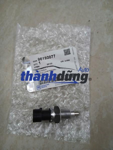 công tắc đèn lùi (báo de) daewoo magnus 2000-2005 | 96192077