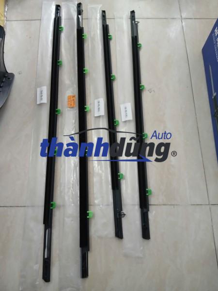 nẹp chân kính sau honda crv 2016 | 72910t0aa01