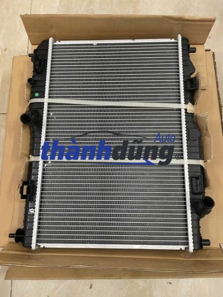 két nước ford fiesta 1.0l at | 8v518005dg