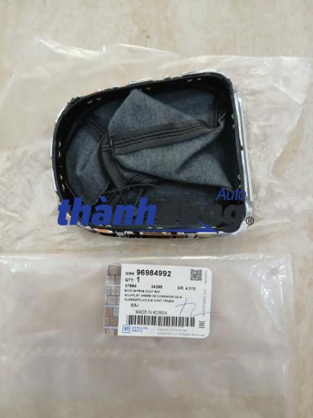chụp bụi cần số chevrolet cruze lt 2009 | 96984992