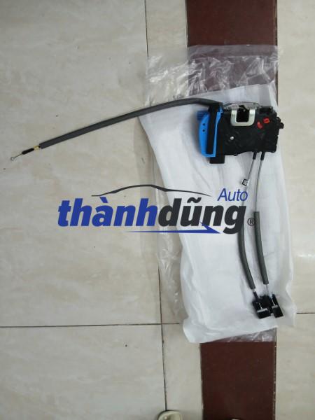 khóa ngậm cửa sau phải hyundai veloster 2013 | 814202v000